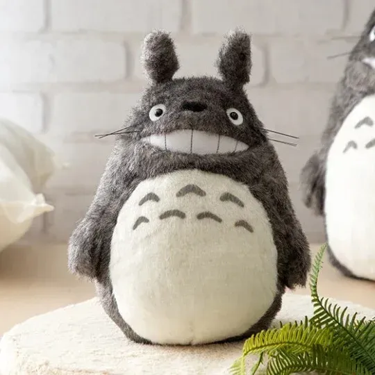 Peluche Acrylique Totoro Gris Souriant M - Mon Voisin Totoro